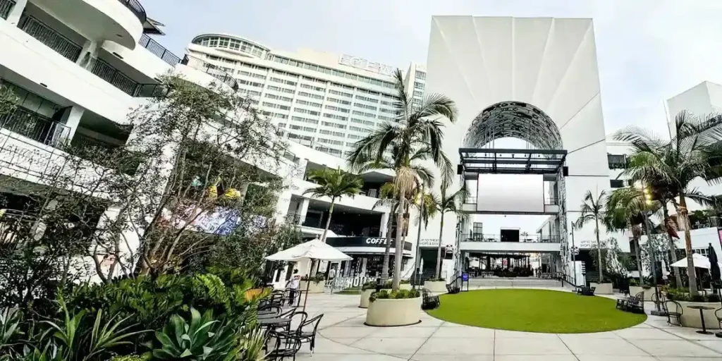 View of the Ovation Hollywood area with the Loews Hollywood Hotel in the background.